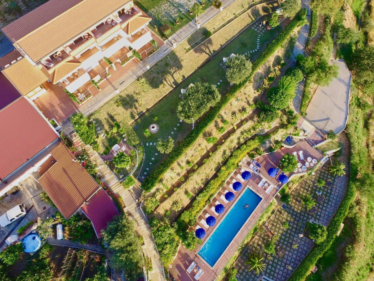 Villa Del Conte Drapia Exterior foto